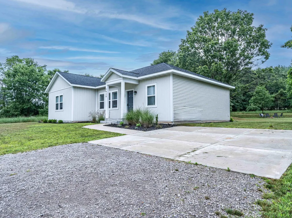 7920 W Juniper Beach Road Mears, MI 49436