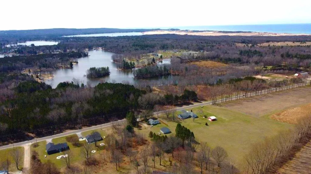 7920 W Juniper Beach Road Mears, MI 49436