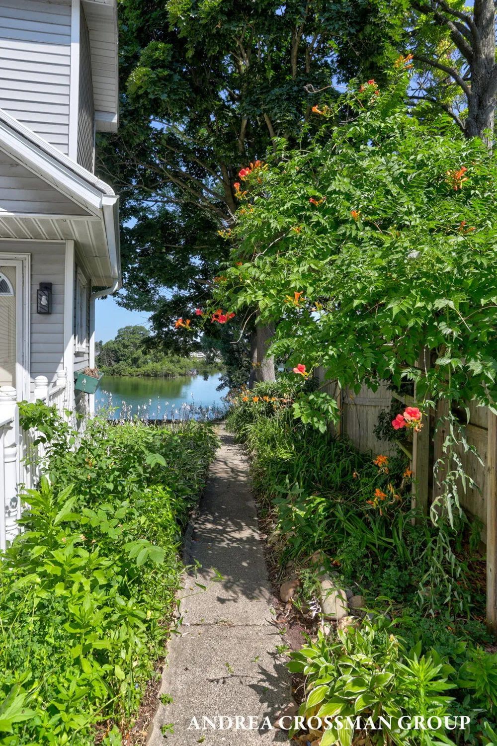 567 Breezy Bluff Street Battle Creek, MI 49015