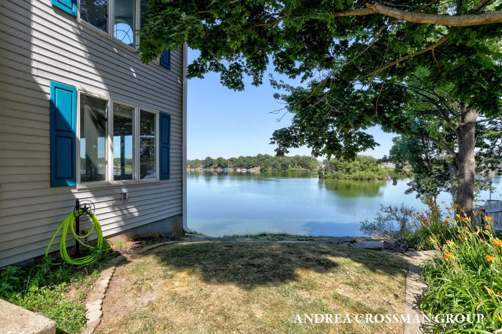 567 Breezy Bluff Street Battle Creek, MI 49015