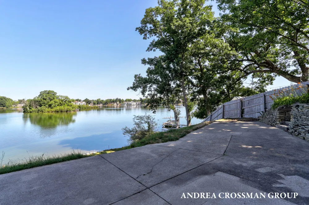 567 Breezy Bluff Street Battle Creek, MI 49015