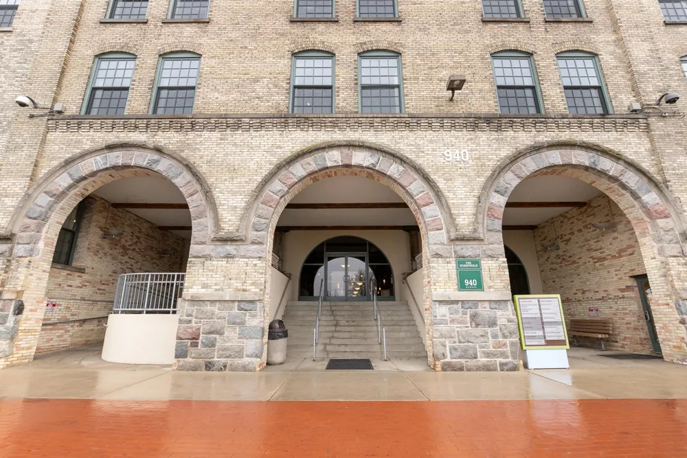 940 Monroe Avenue NW #338 Grand Rapids, MI 49503
