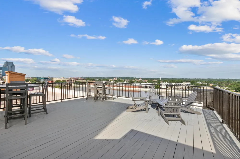 940 Monroe Avenue NW #338 Grand Rapids, MI 49503