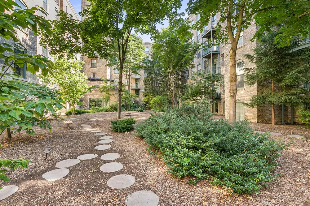 940 Monroe Avenue NW #338 Grand Rapids, MI 49503