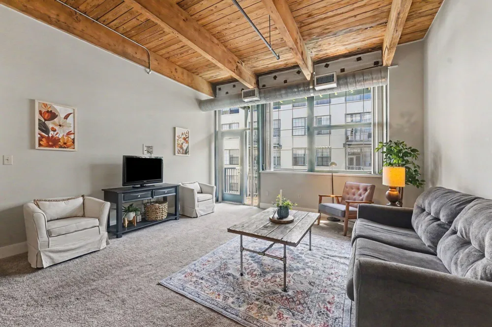 940 Monroe Avenue NW #338 Grand Rapids, MI 49503