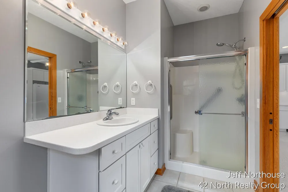 7553 Willow Pointe Drive Caledonia, MI 49316