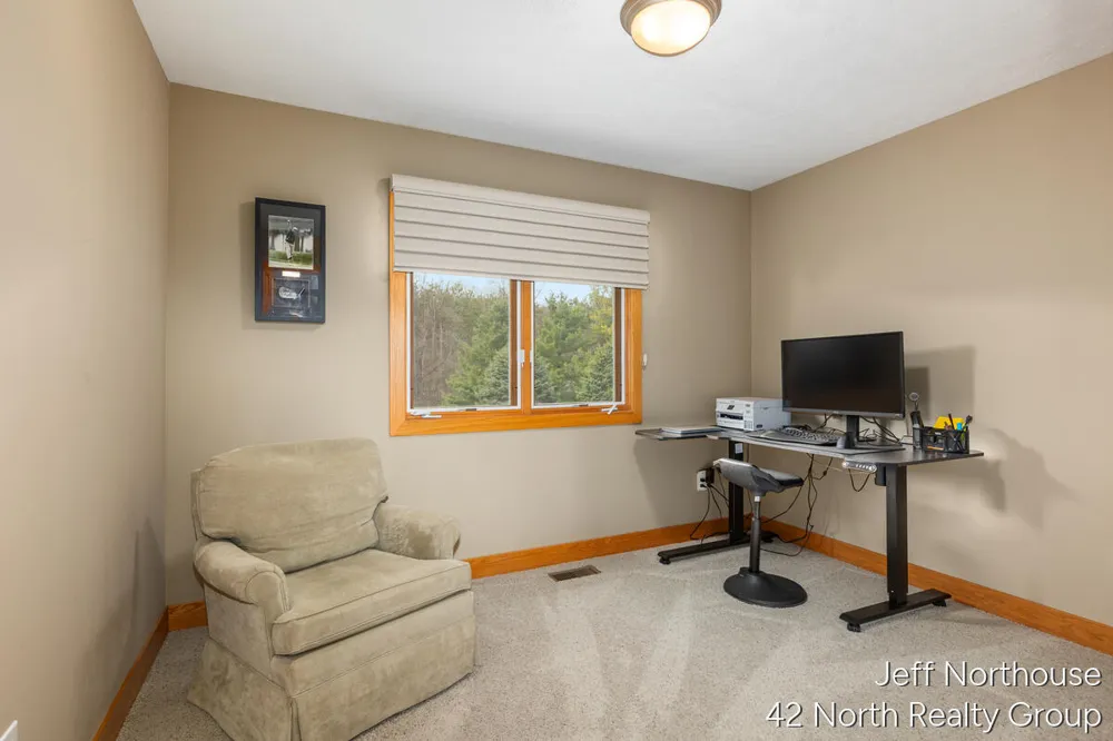 7553 Willow Pointe Drive Caledonia, MI 49316