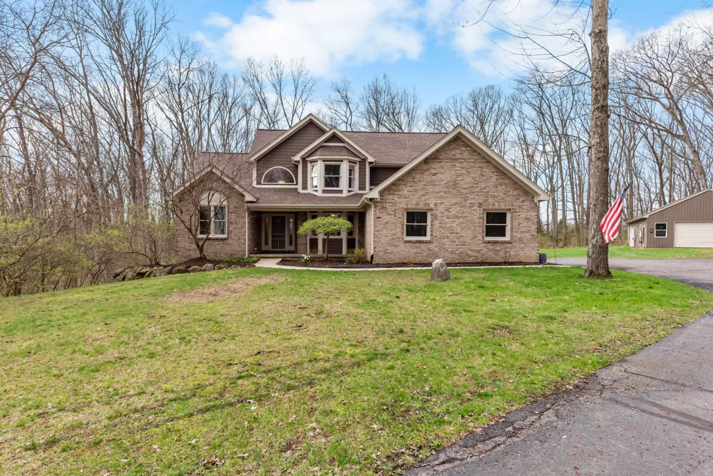 11460 Hearthside Drive Pinckney, MI 48169