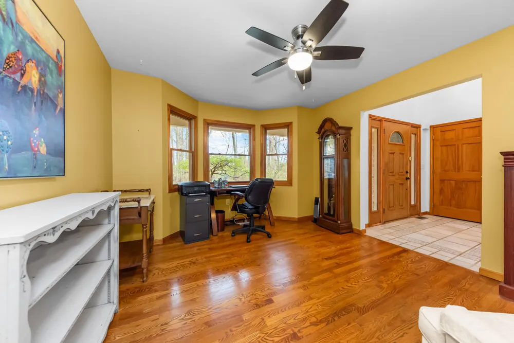 11460 Hearthside Drive Pinckney, MI 48169