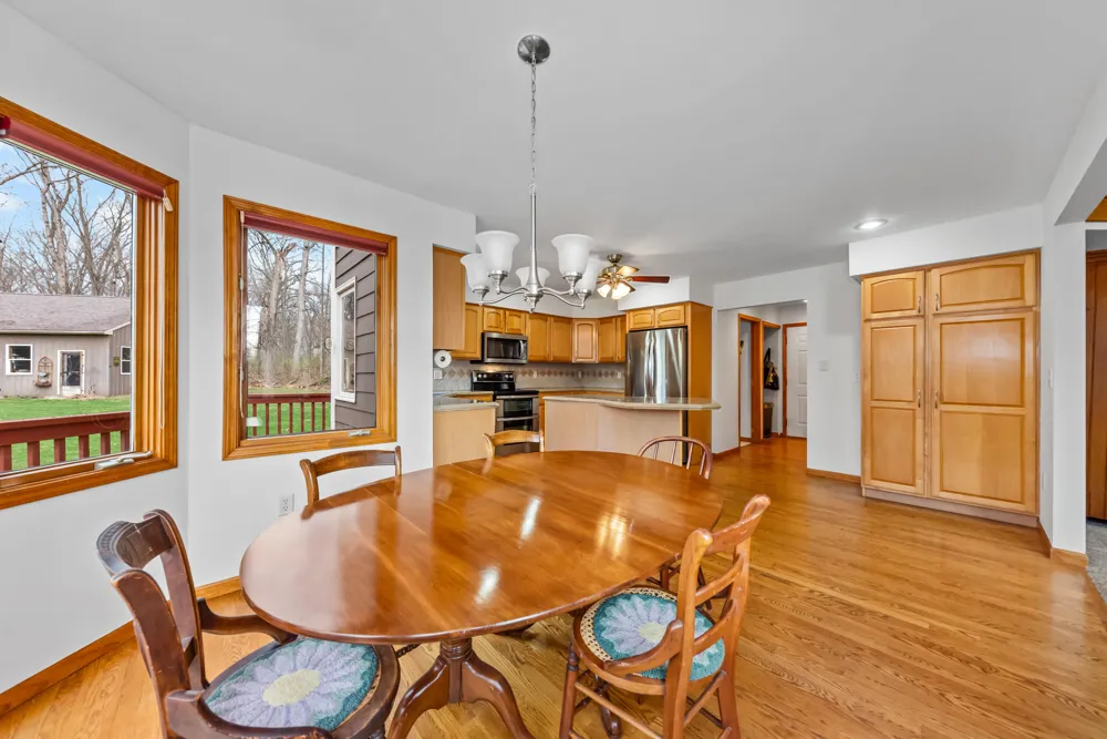 11460 Hearthside Drive Pinckney, MI 48169
