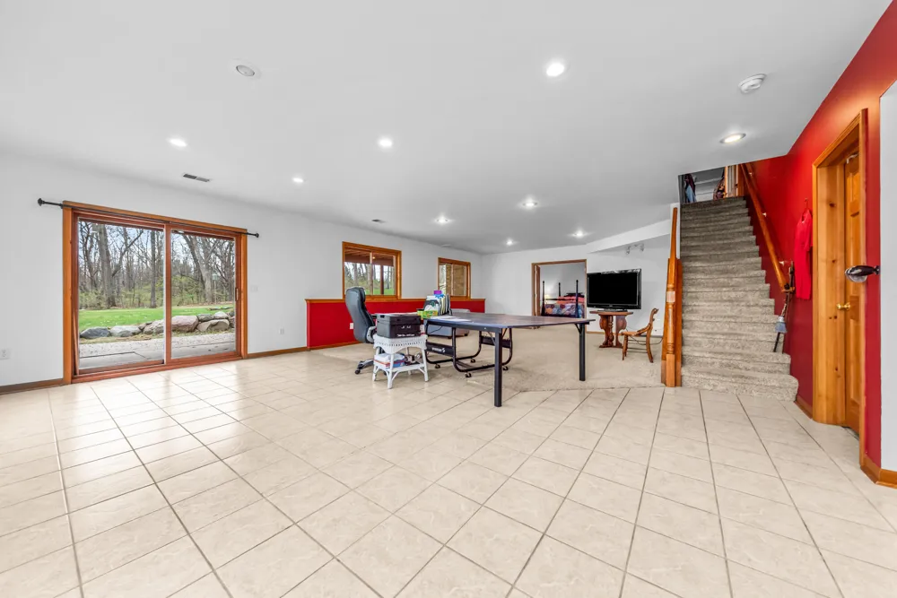 11460 Hearthside Drive Pinckney, MI 48169
