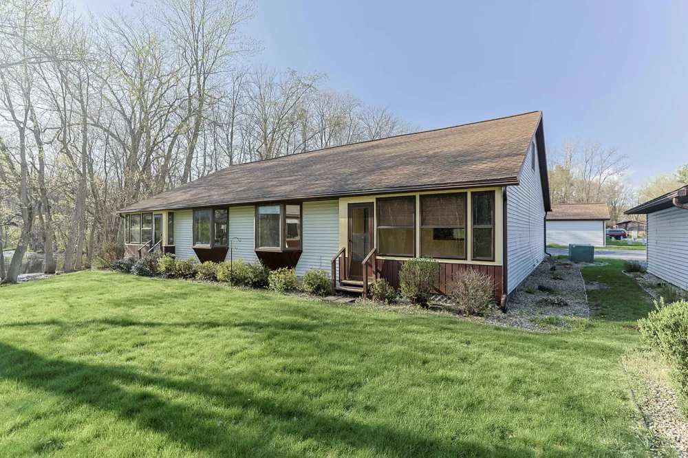 208 Christiana Drive Niles, MI 49120