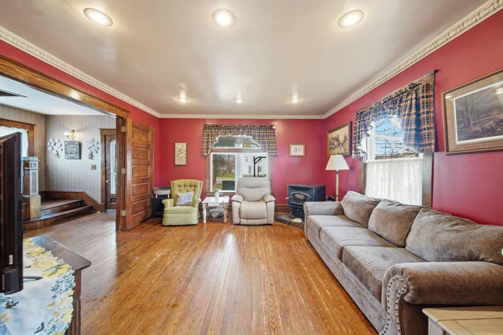 113 Chicago Street Brooklyn, MI 49230