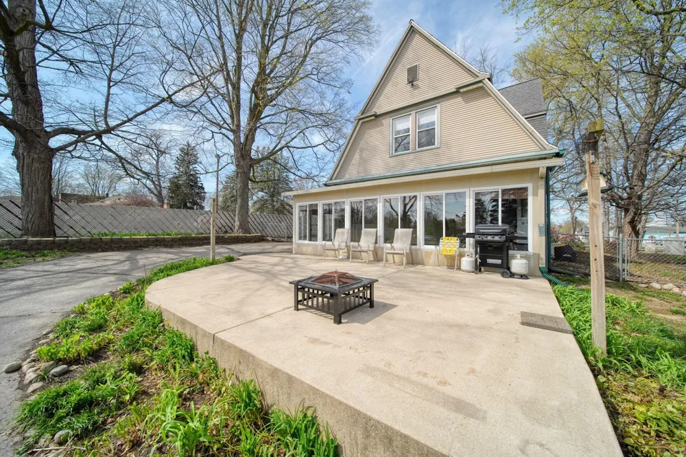 113 Chicago Street Brooklyn, MI 49230