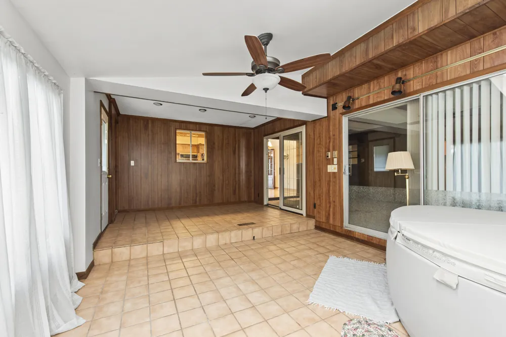 219 Ottawa Drive Troy, MI 48085