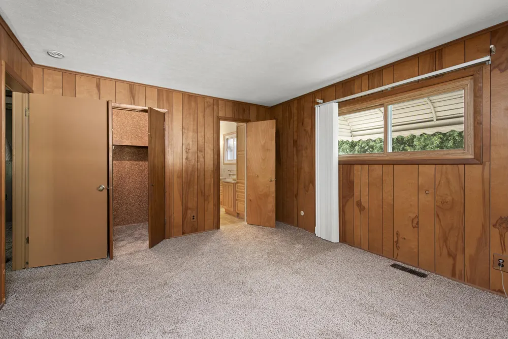219 Ottawa Drive Troy, MI 48085