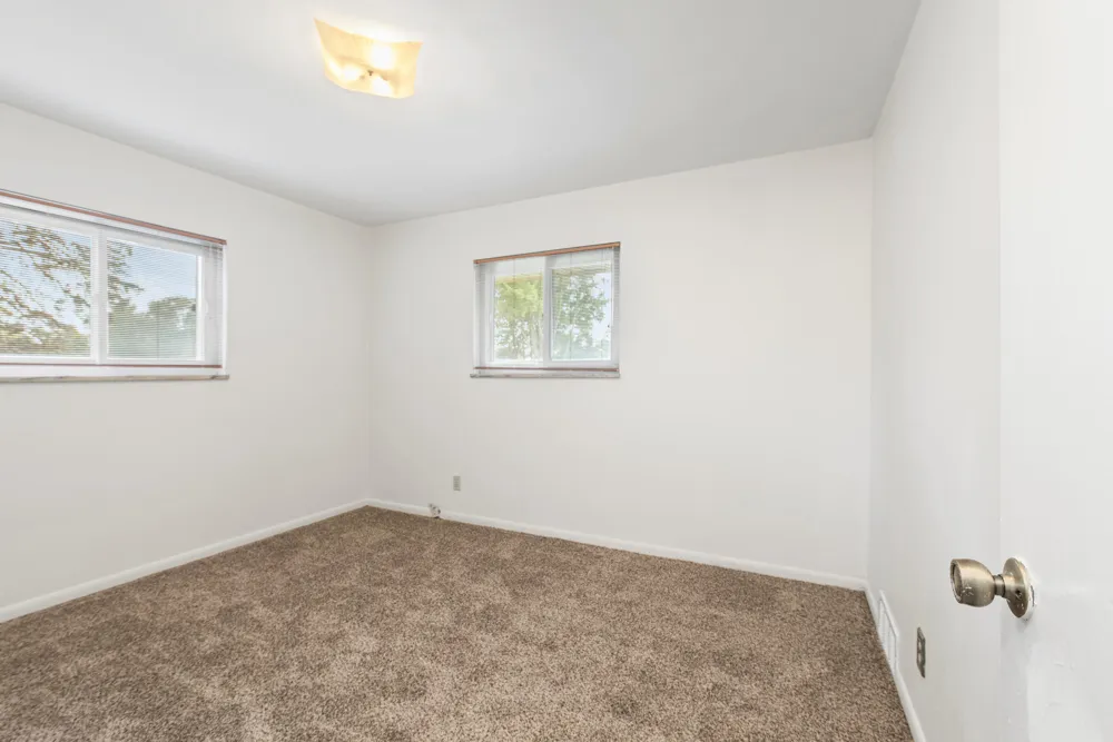 219 Ottawa Drive Troy, MI 48085