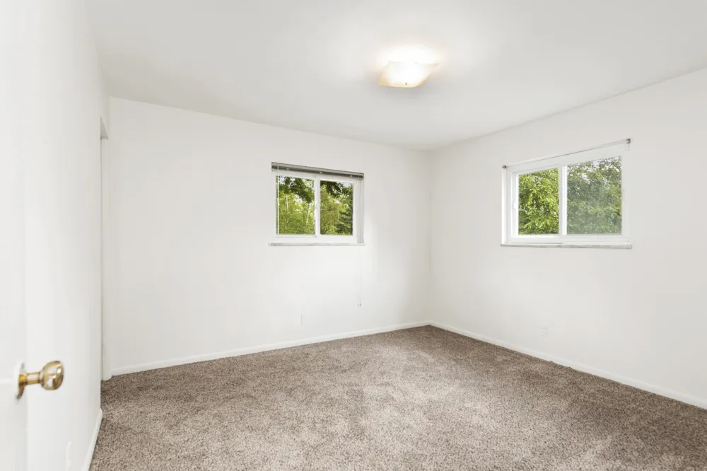 219 Ottawa Drive Troy, MI 48085