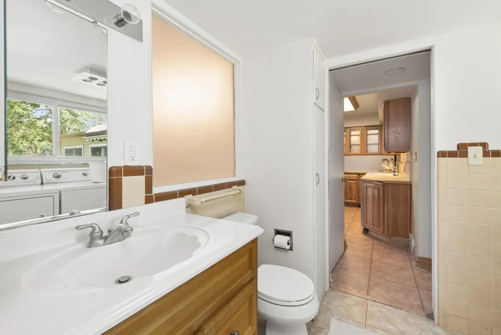 219 Ottawa Drive Troy, MI 48085