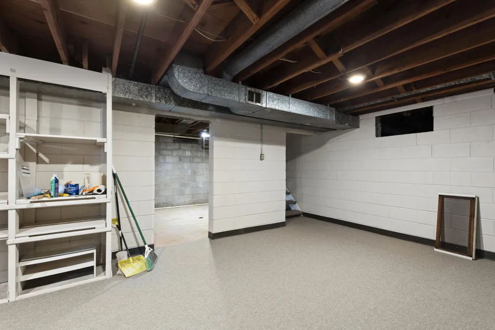 219 Ottawa Drive Troy, MI 48085