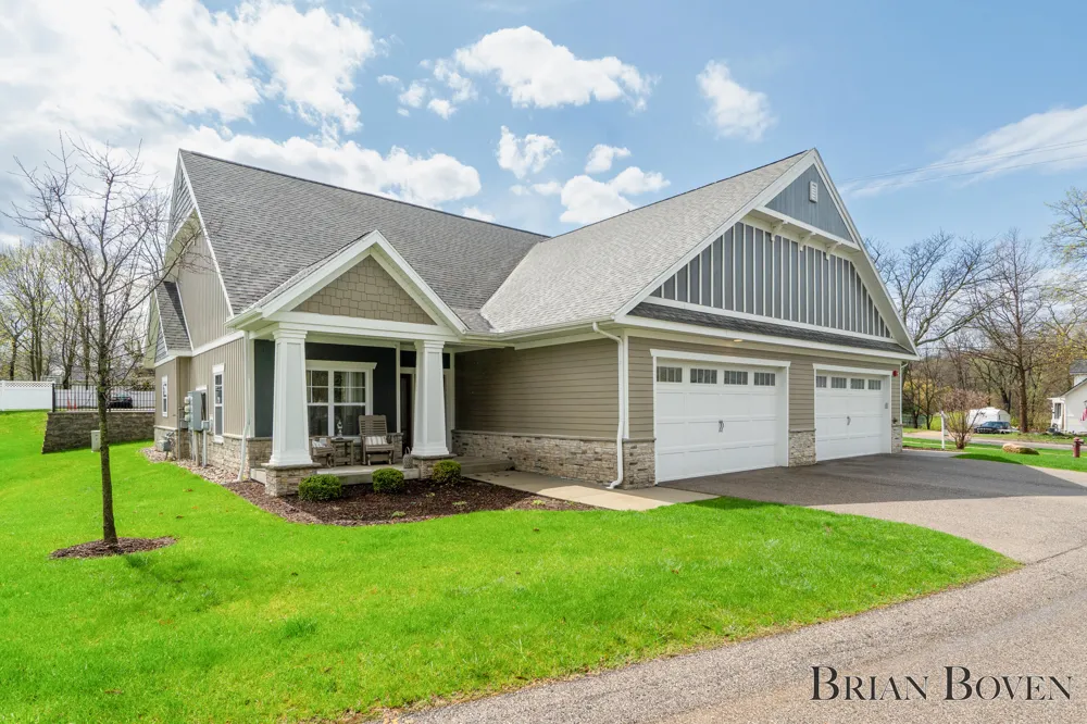 148 Tamarack Lane NE #2B Rockford, MI 49341