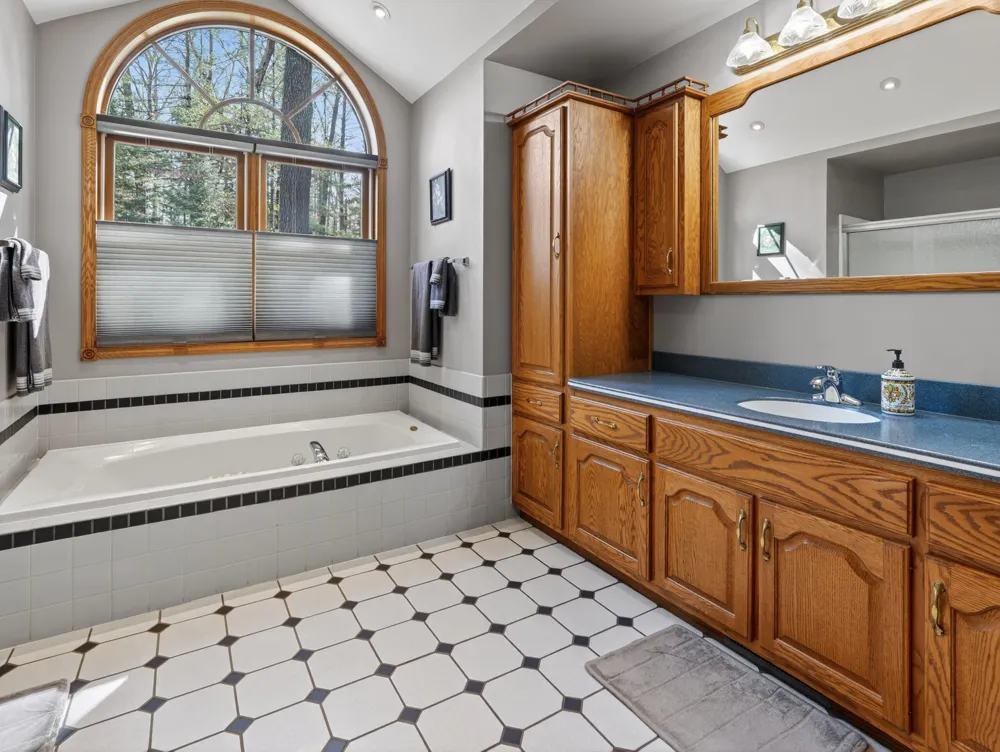 1697 Wildwood Road Sterling, MI 48659