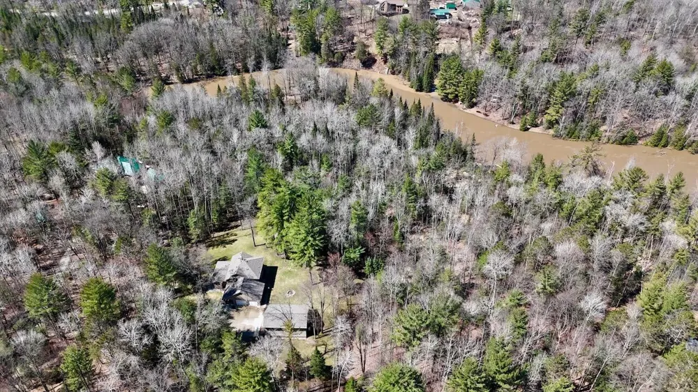 1697 Wildwood Road Sterling, MI 48659