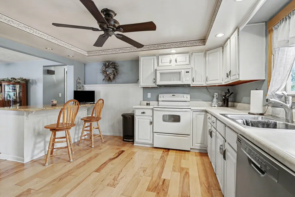 28573 Maystead Road Sturgis, MI 49091
