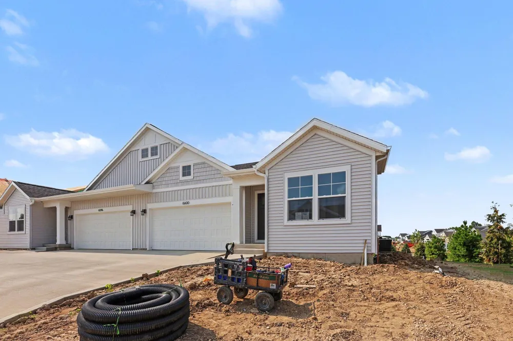 6600 Bellflower Drive SW #9 Zeeland, MI 49464