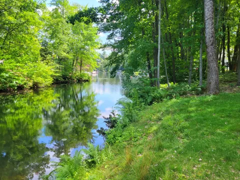W School Section Lake Drive