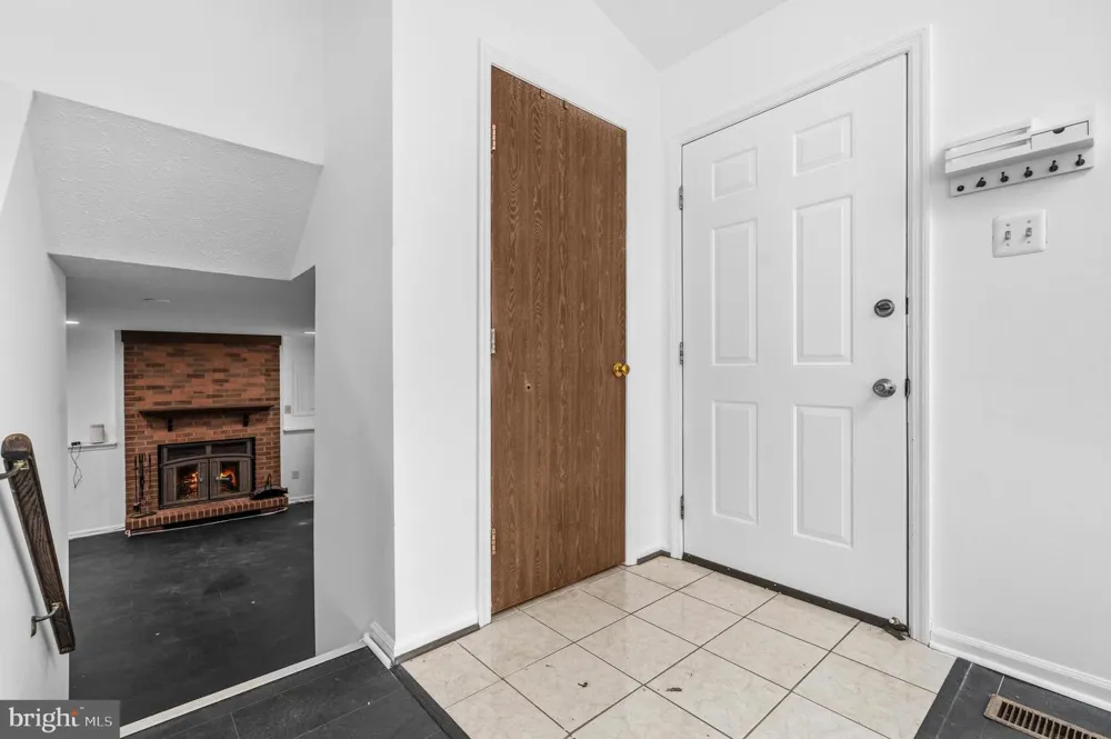 7 BRIARLEAF COURT Baltimore, MD 21228