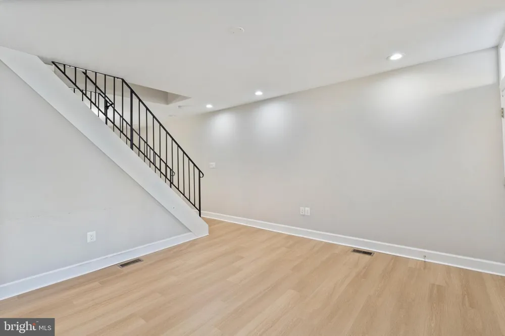 3819 ROLAND AVENUE Baltimore, MD 21211