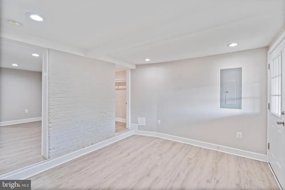 3819 ROLAND AVENUE Baltimore, MD 21211