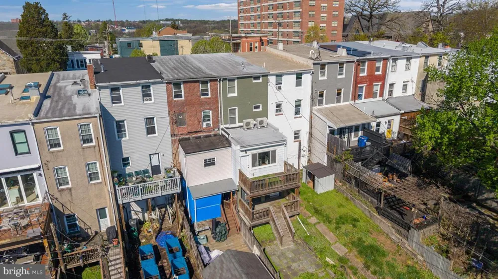 3819 ROLAND AVENUE Baltimore, MD 21211