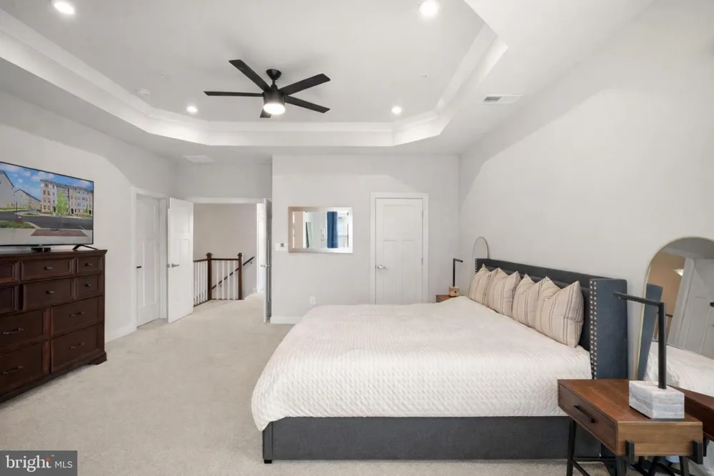 24252 THURSO SQUARE Sterling, VA 20166