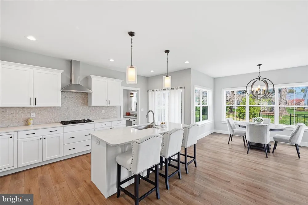 203 WRIGHT DRIVE Mechanicsburg, PA 17055