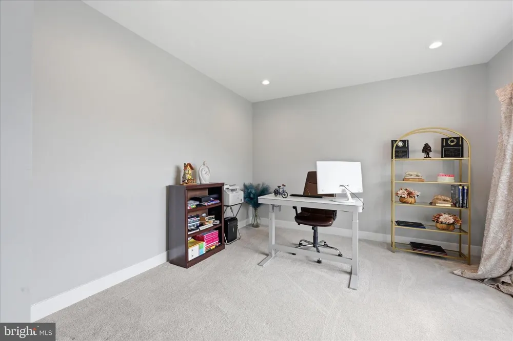 203 WRIGHT DRIVE Mechanicsburg, PA 17055
