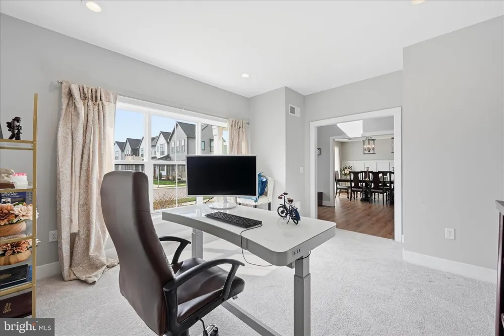 203 WRIGHT DRIVE Mechanicsburg, PA 17055