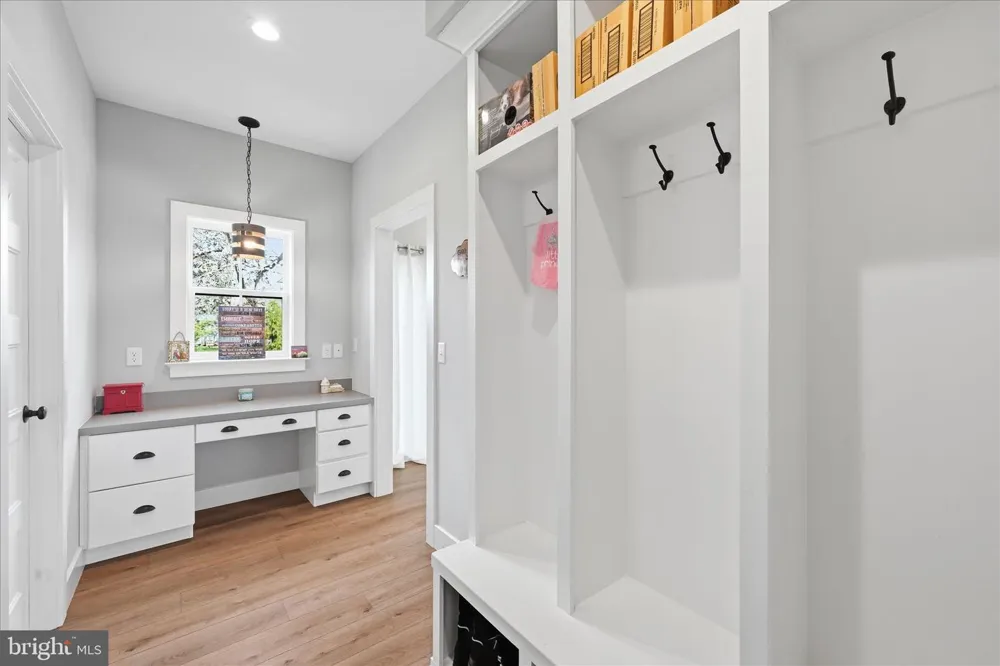 203 WRIGHT DRIVE Mechanicsburg, PA 17055