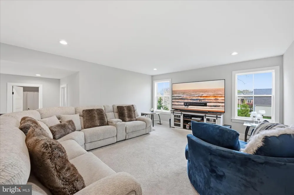 203 WRIGHT DRIVE Mechanicsburg, PA 17055
