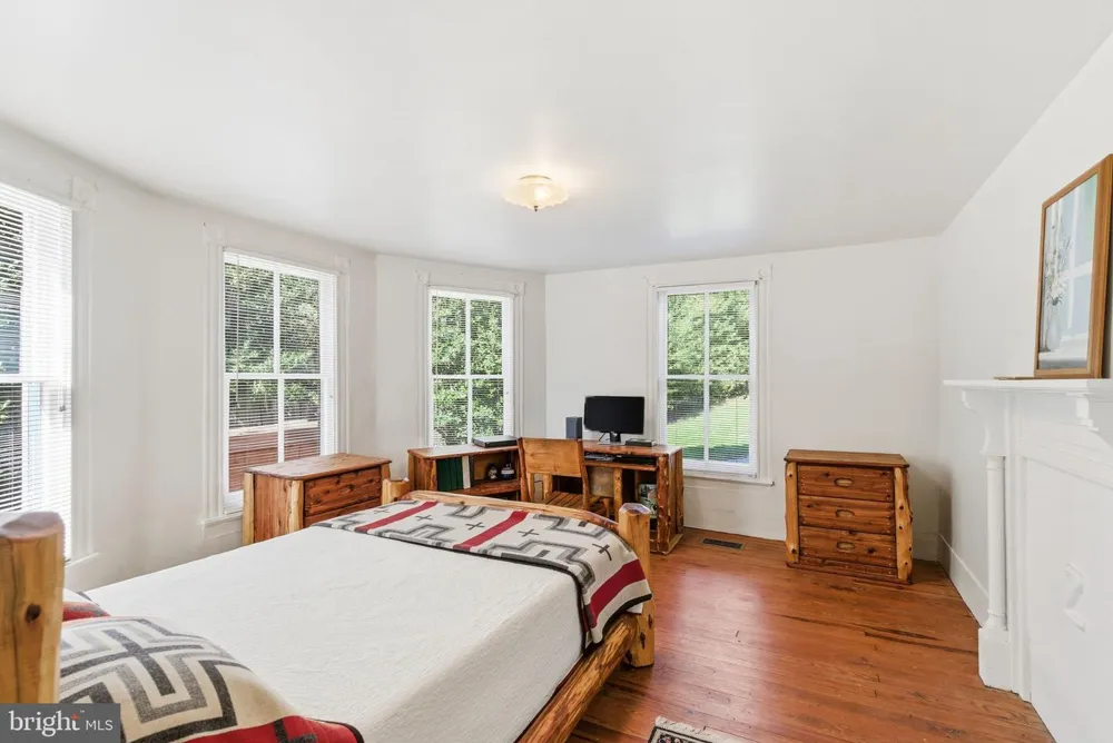 240 STONELEIGH ROAD Palmyra, VA 22963