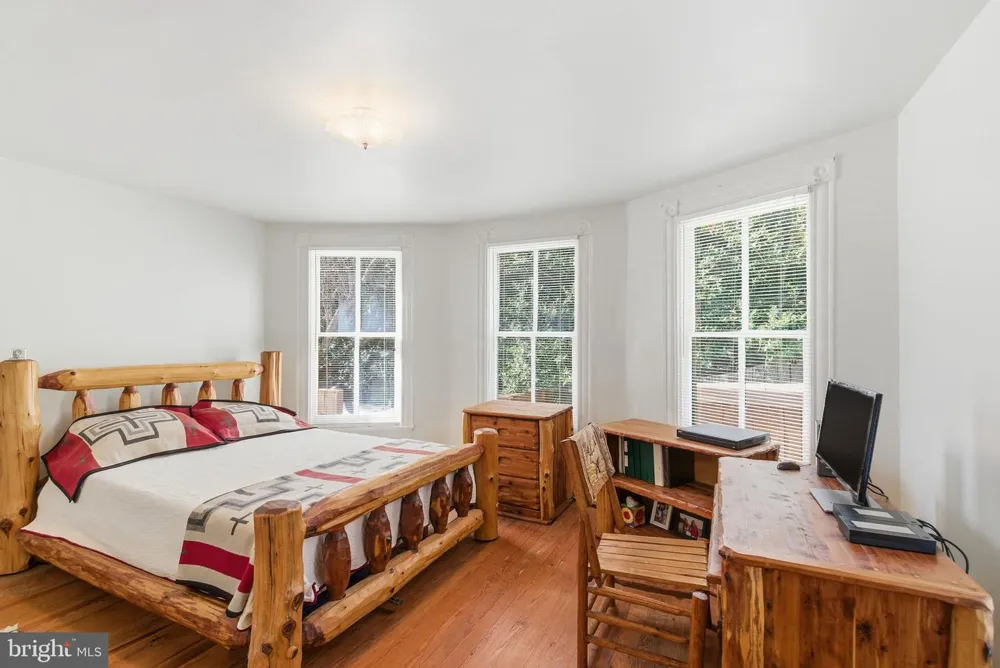 240 STONELEIGH ROAD Palmyra, VA 22963