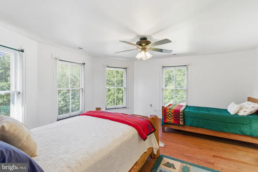 240 STONELEIGH ROAD Palmyra, VA 22963