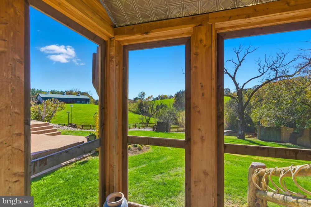 240 STONELEIGH ROAD Palmyra, VA 22963