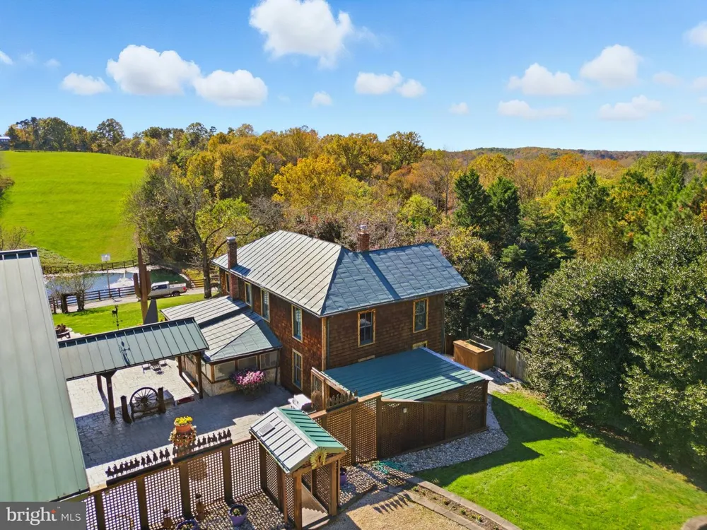 240 STONELEIGH ROAD Palmyra, VA 22963