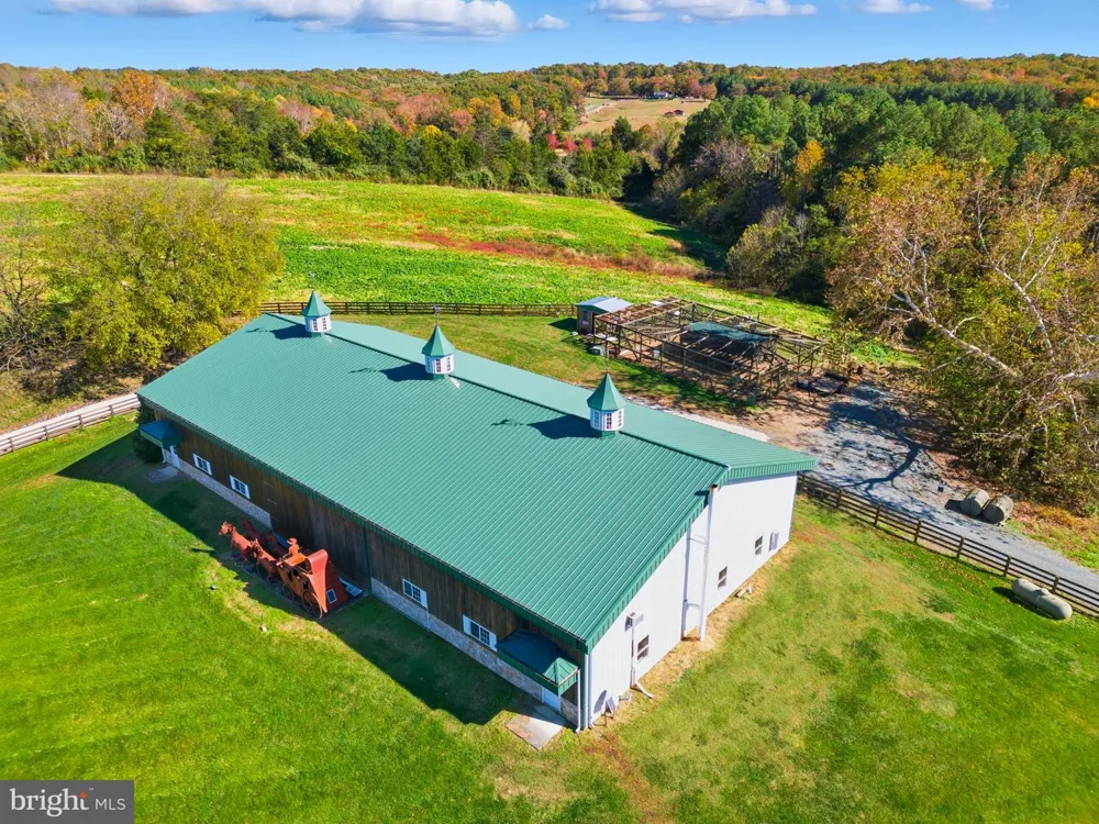 240 STONELEIGH ROAD Palmyra, VA 22963