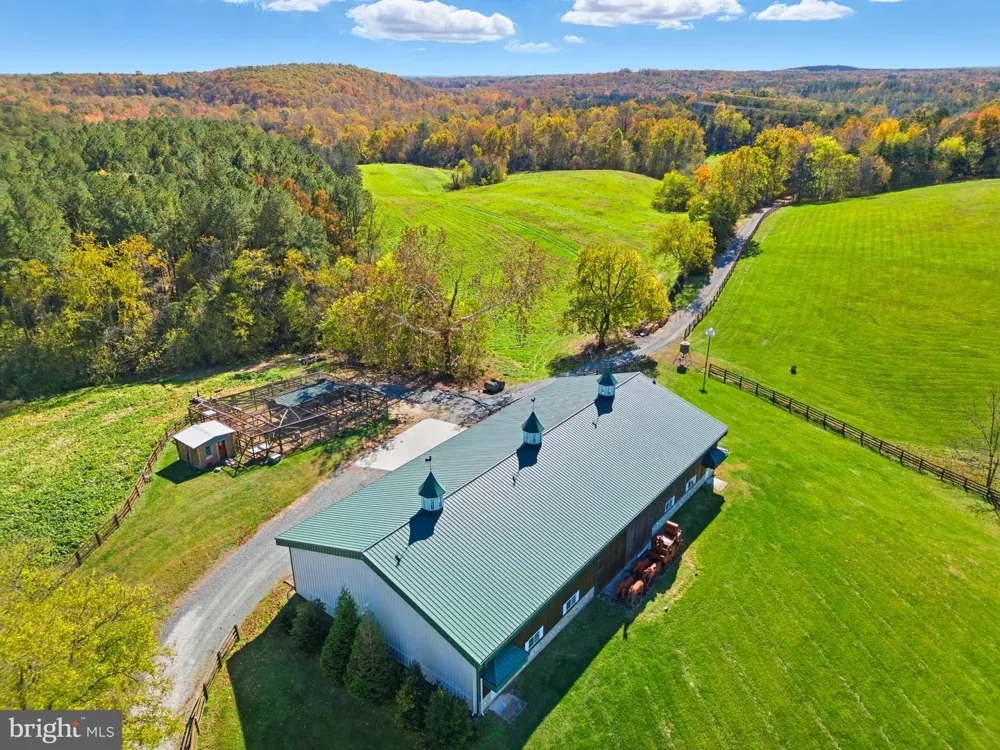 240 STONELEIGH ROAD Palmyra, VA 22963