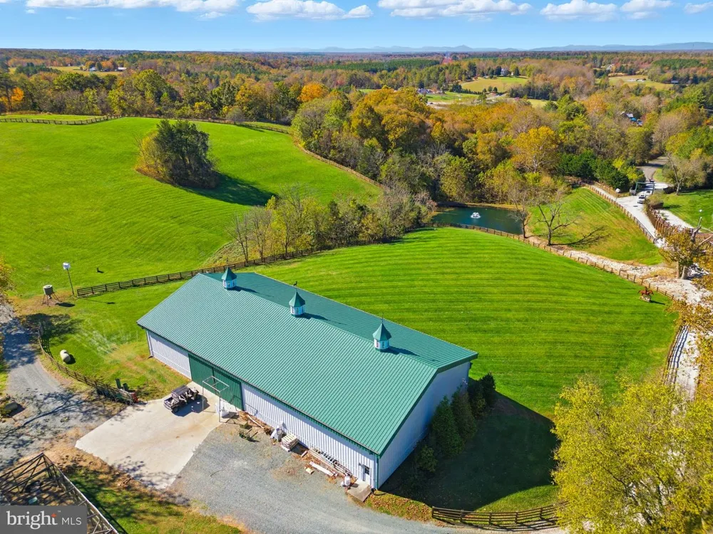 240 STONELEIGH ROAD Palmyra, VA 22963