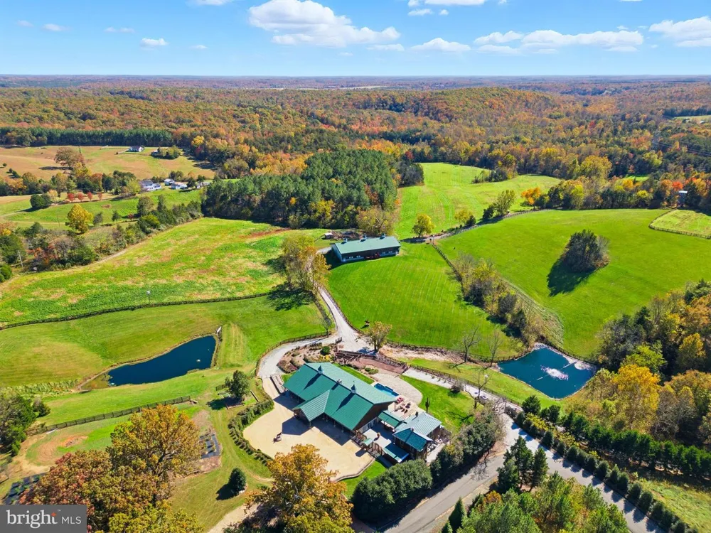 240 STONELEIGH ROAD Palmyra, VA 22963