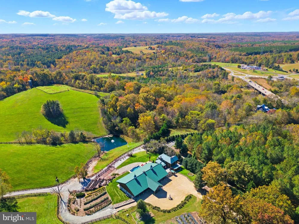 240 STONELEIGH ROAD Palmyra, VA 22963